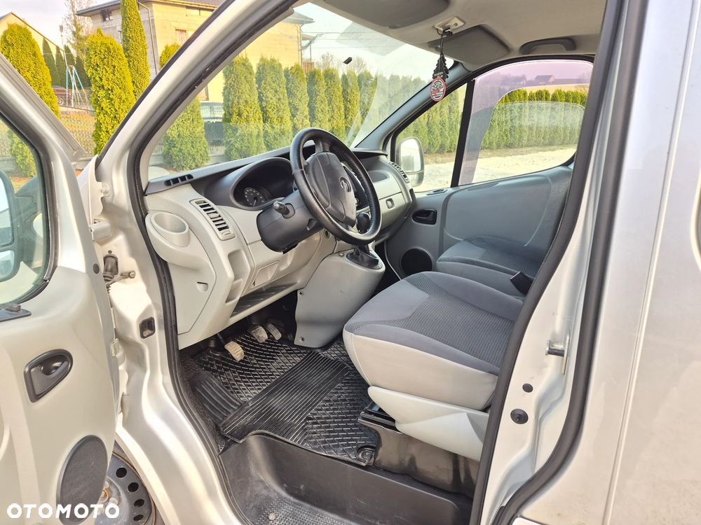 Opel Vivaro - 10