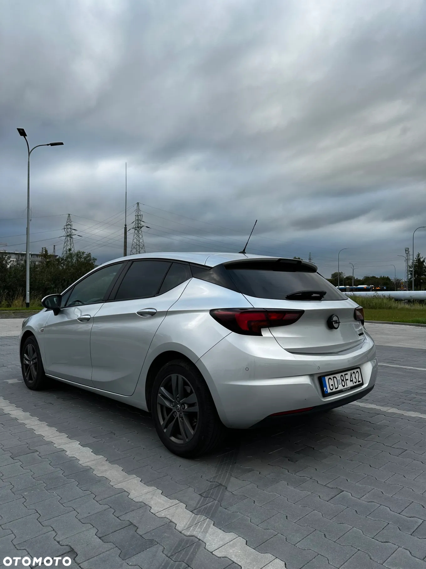 Opel Astra V 1.4 T Elite S&S - 9