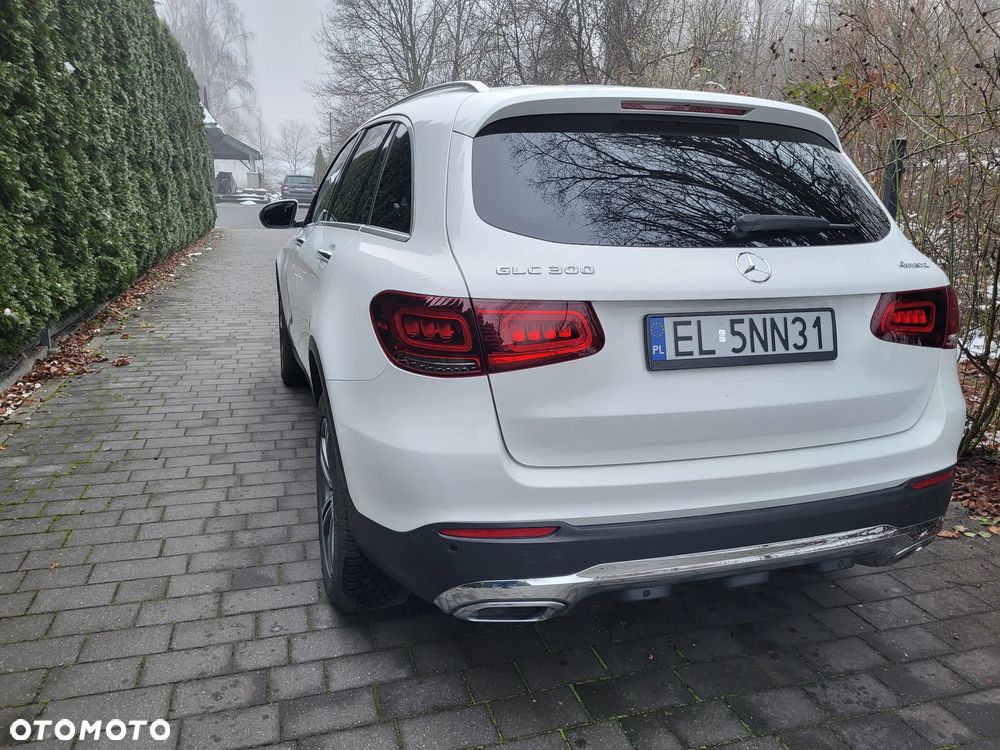 Mercedes-Benz GLC 300 4Matic 9G-TRONIC - 9