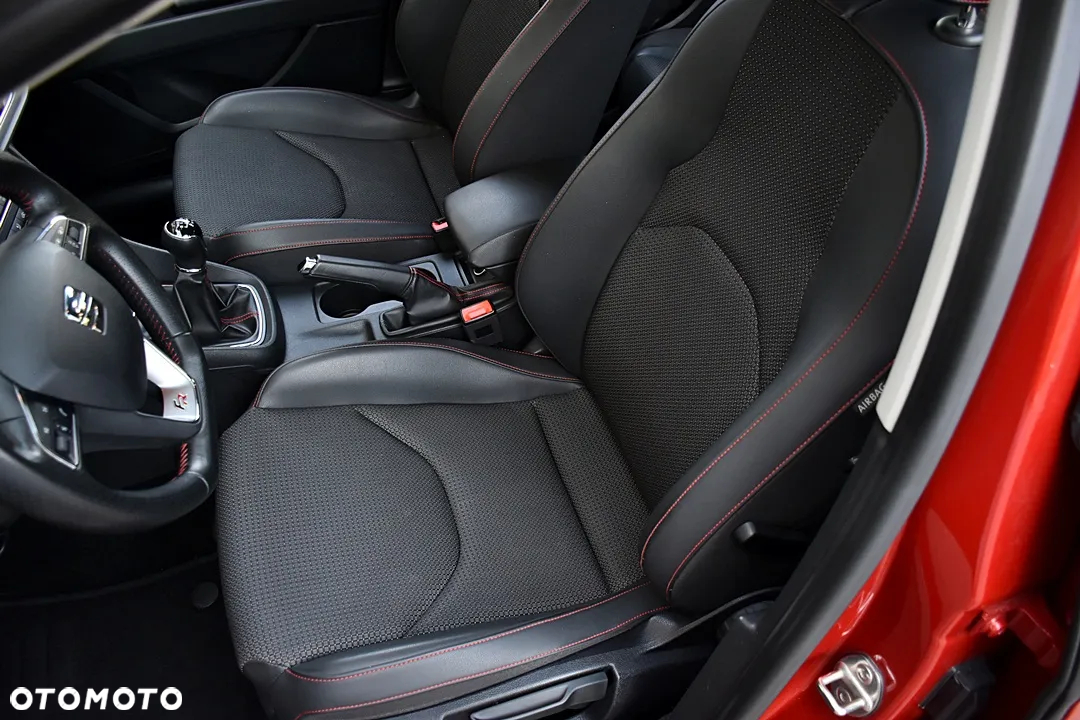 Seat Leon 2.0 TDI DPF Ecomotive FR - 35