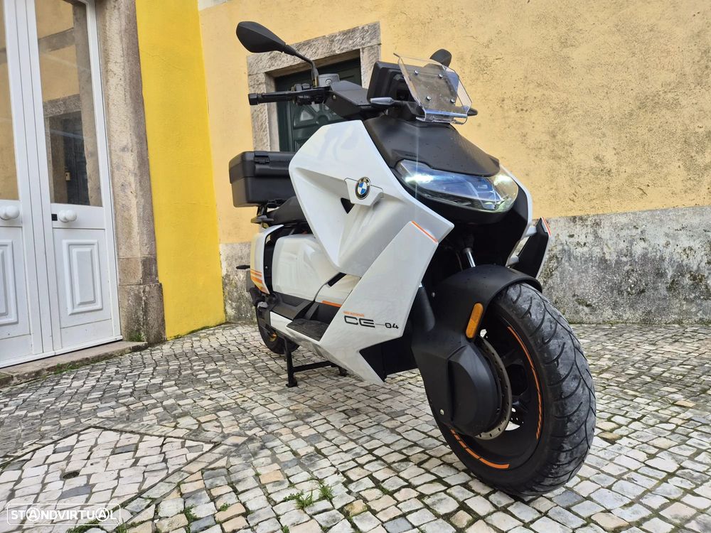 BMW CE 04 Lightwhite uni C/Iva dedutivel - 2
