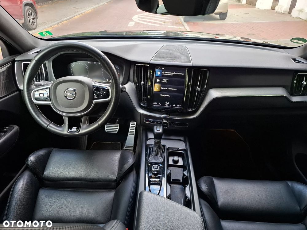 Volvo XC 60 D4 AWD R-Design - 6