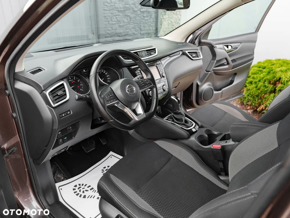 Nissan Qashqai 1.2 DIG-T Xtronic N-Connecta - 17