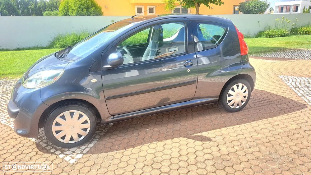 Peugeot 107 1.0 Trendy - 2