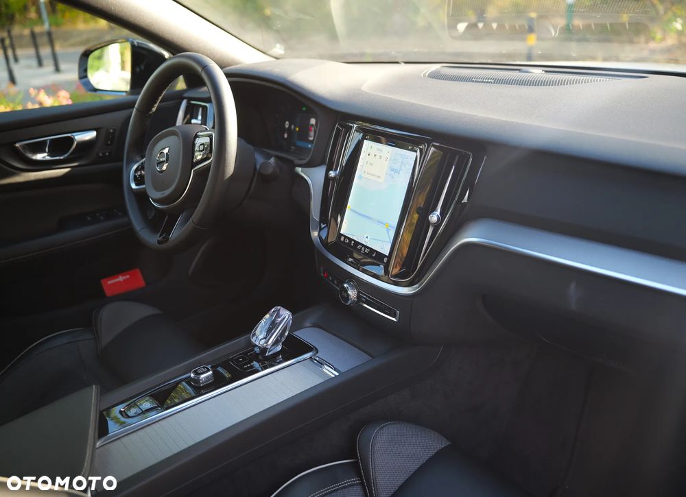 Volvo S60 B5 B AWD Plus Dark - 14