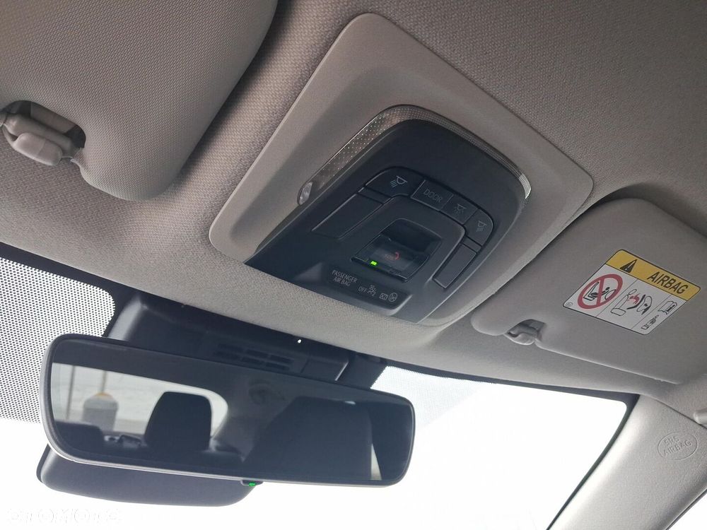 Toyota Corolla 1.8 Hybrid Style - 29