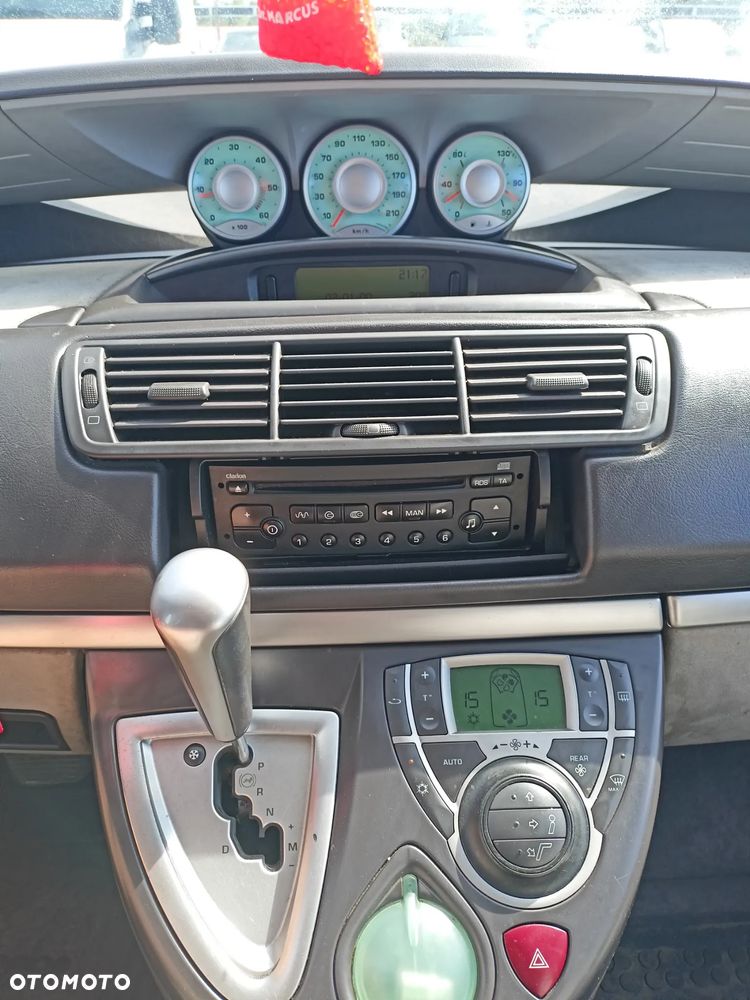 Peugeot 807 - 10