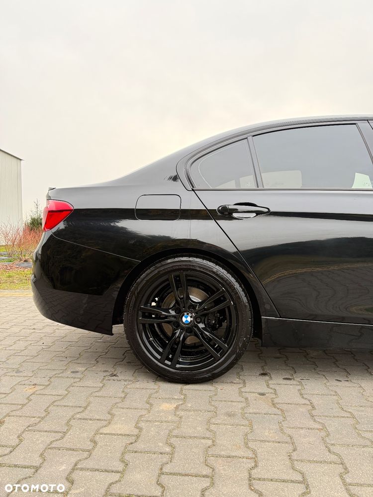 BMW Seria 3 318d - 6