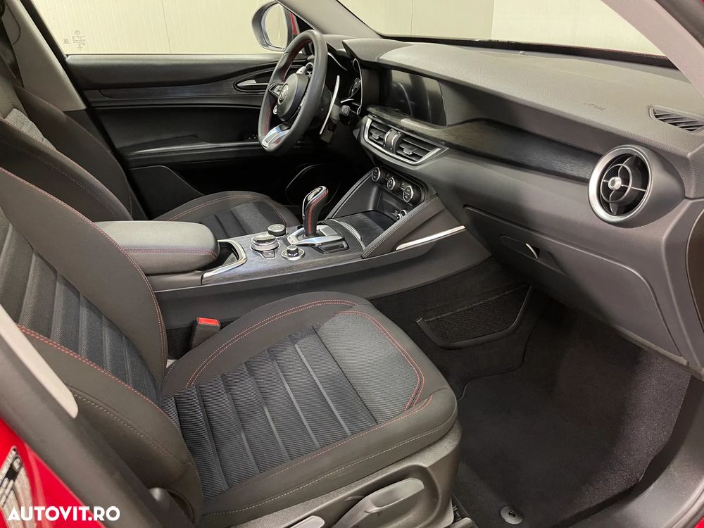 Alfa Romeo Stelvio 2.2 Diesel 16V AT8 Q4 Business - 10