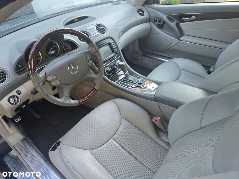 Mercedes-Benz SL 500 7G-TRONIC - 16
