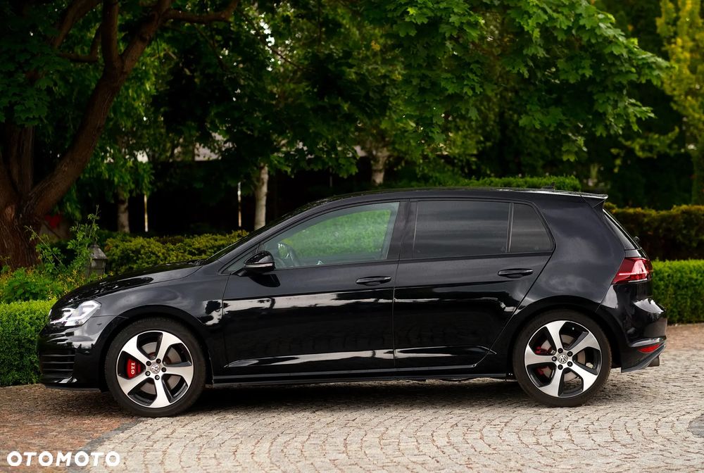 Volkswagen Golf - 4