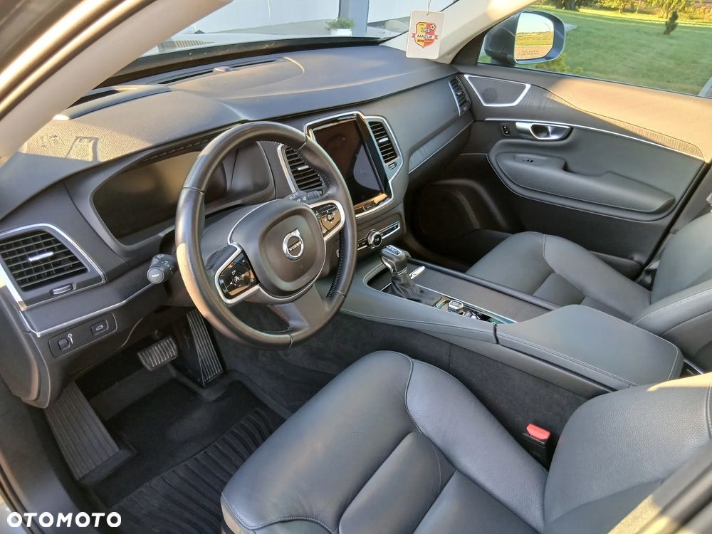 Volvo XC 90 - 21