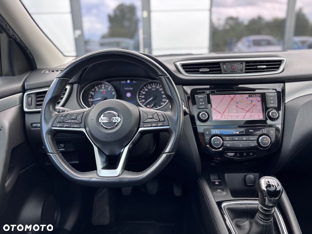 Nissan Qashqai 1.3 DIG-T N-Connecta - 16