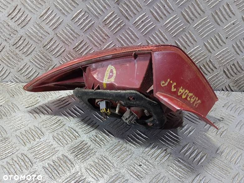 LAMPA PRAWA TYLNA MAZDA 3 - 2