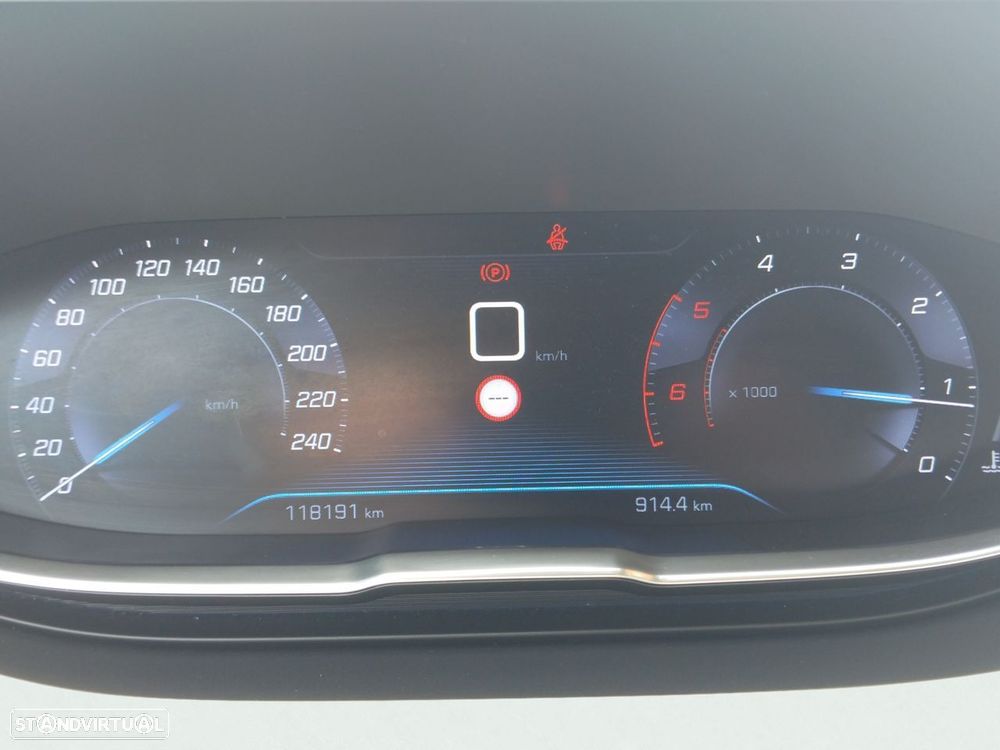 Peugeot 3008 1.5 BlueHDi Active - 11