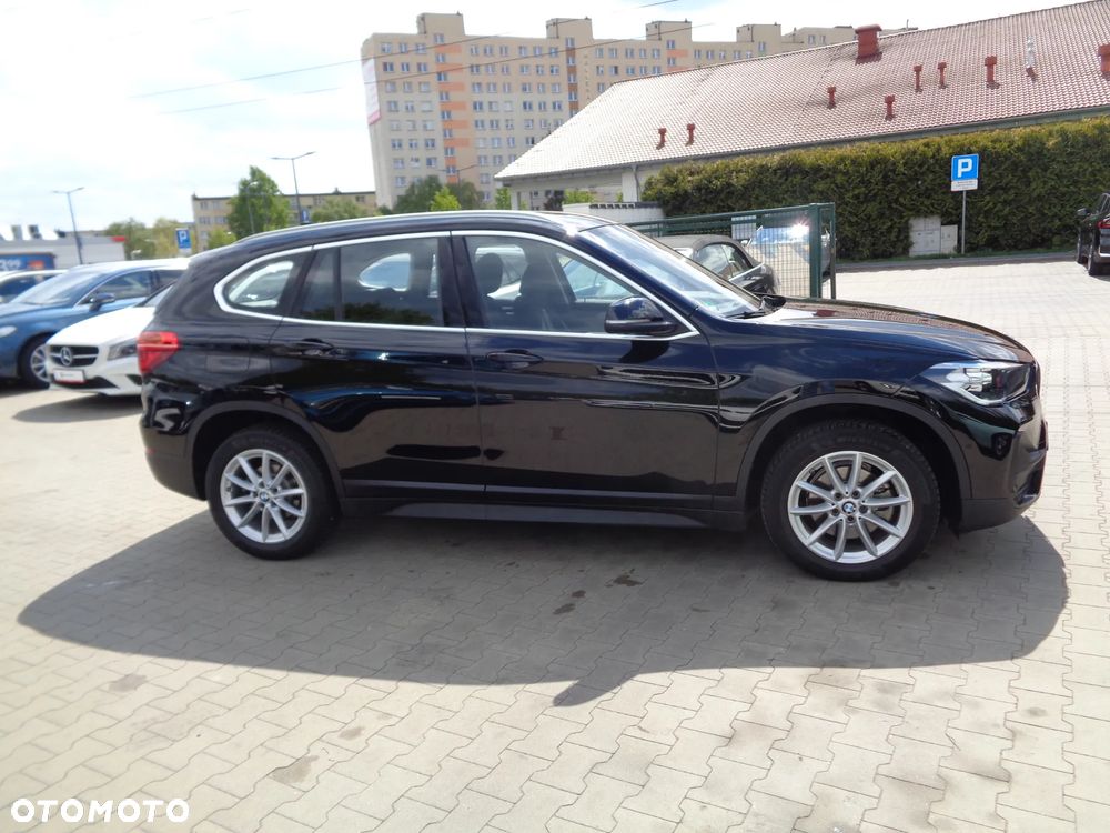 BMW X1 sDrive18d Sport Line - 6