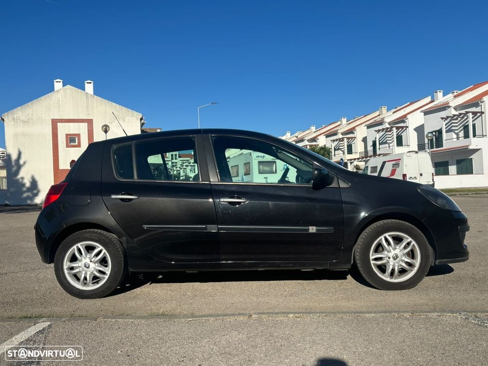 Renault Clio 2007 photo 5