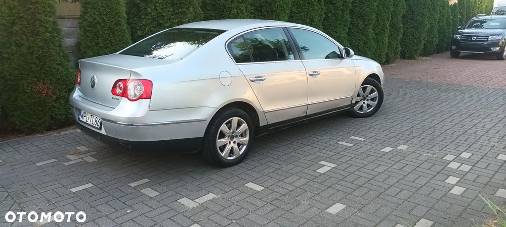 Volkswagen Passat 2.0 TDI Comfortline - 4