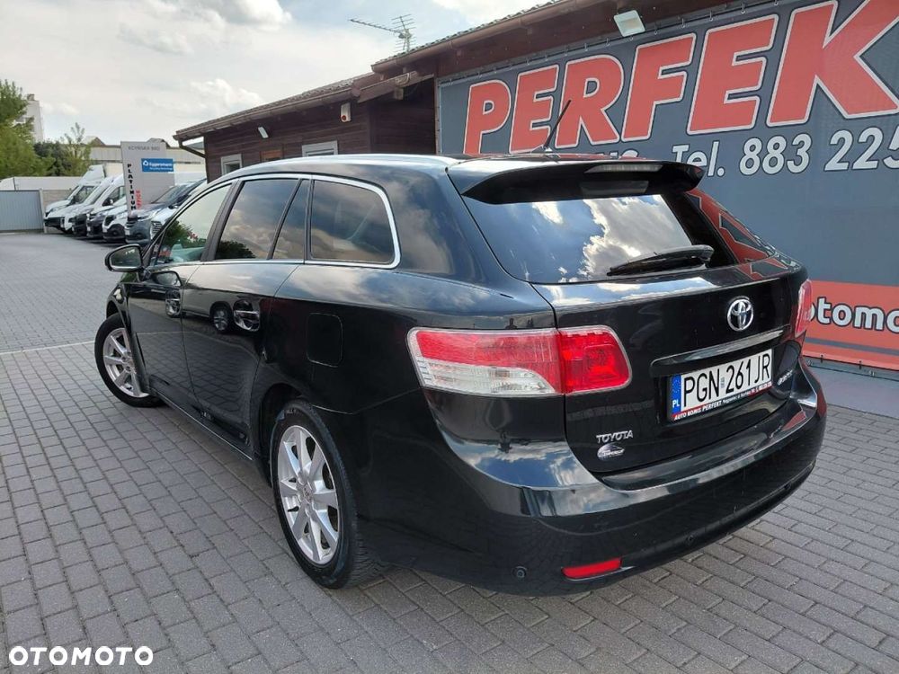Toyota Avensis - 6