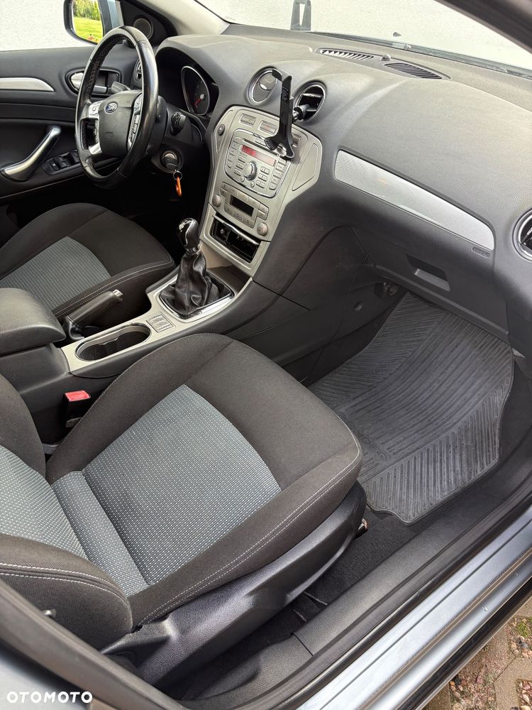 Ford Mondeo - 9