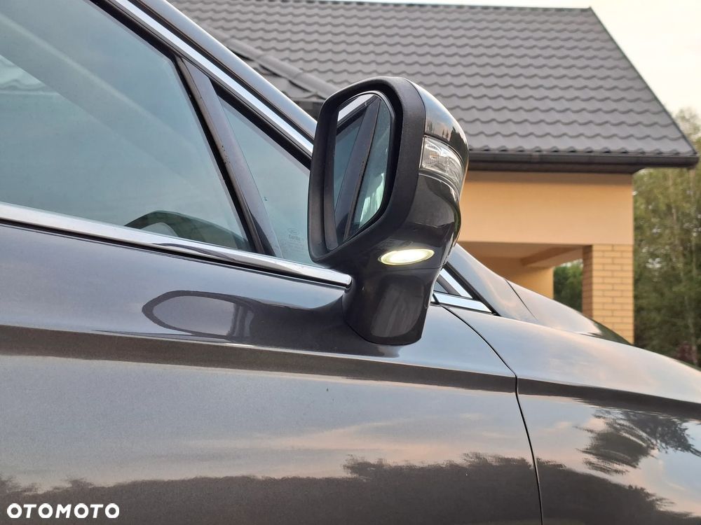 Ford Mondeo - 17