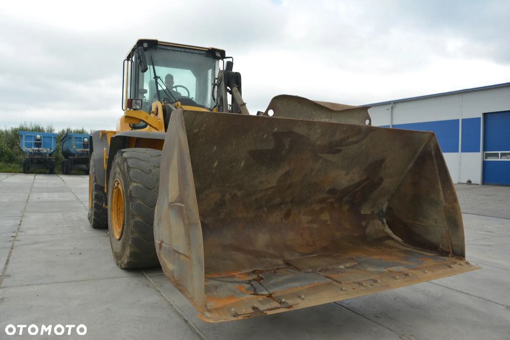 Volvo L120F - 1