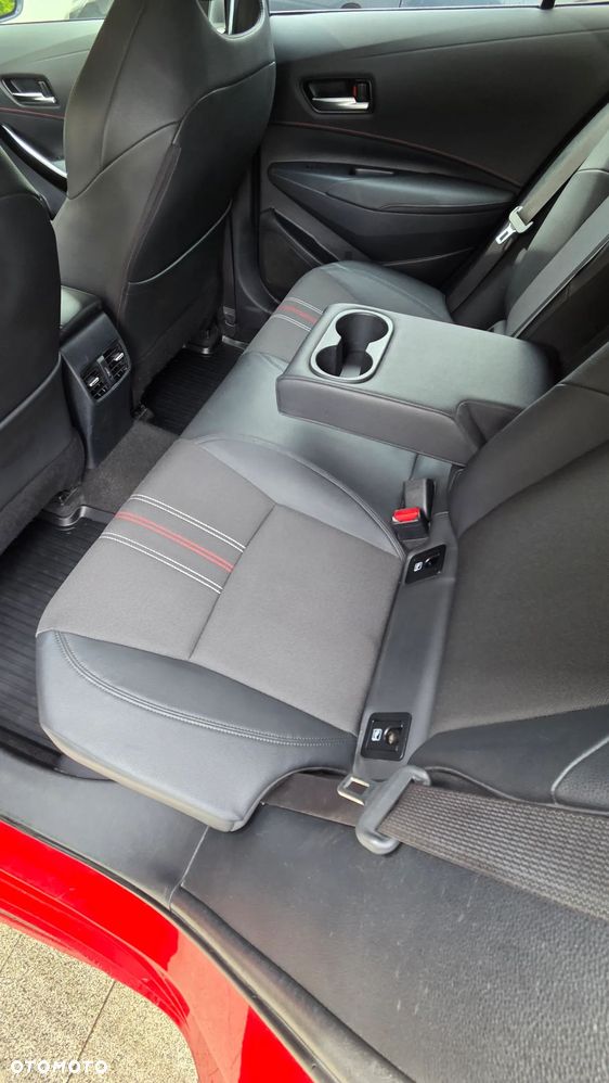 Toyota Corolla 2.0 Hybrid GR Sport - 6