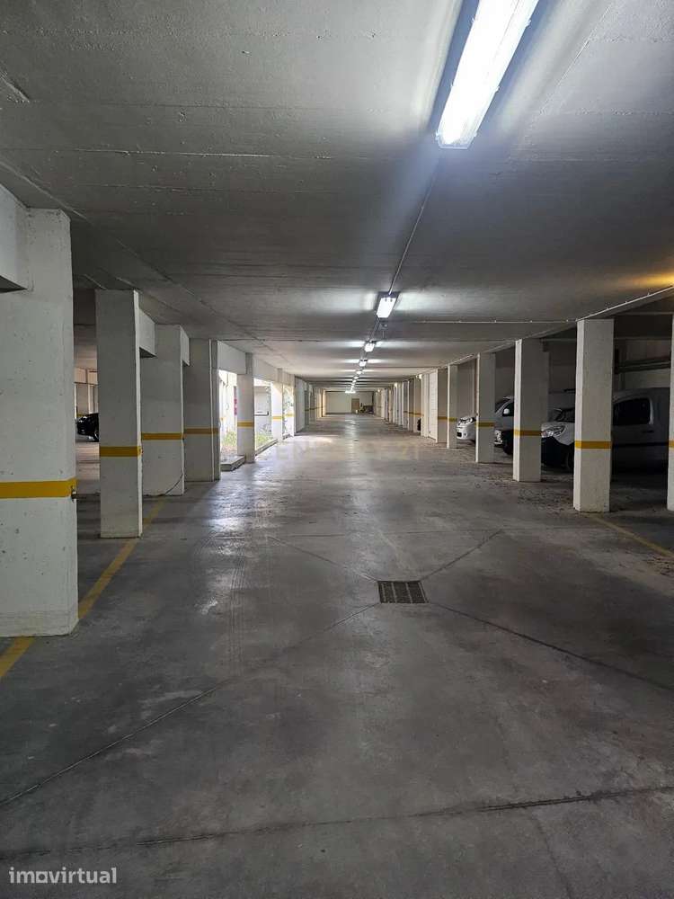 Garagem à Venda na Tapada do Matias – Excelente Oportunidade de Invest - Grande imagem: 2/3