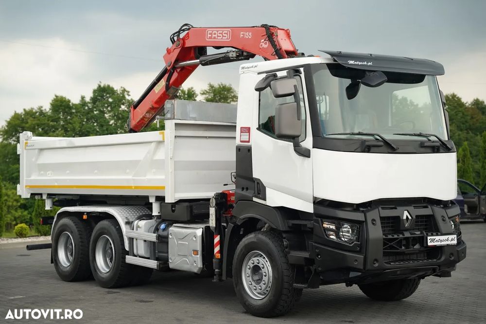 Renault C 430 / 6x4 / BASCULĂ CU 2 LATE / CUPLĂ HIDRAULICĂ + FASSI F155.A0.22 HDS / RADIOCOMANDĂ / ROTATOARE / CUPĂ / EURO 6 / - 14