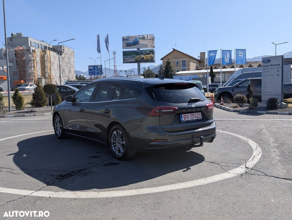 Ford Focus - 10