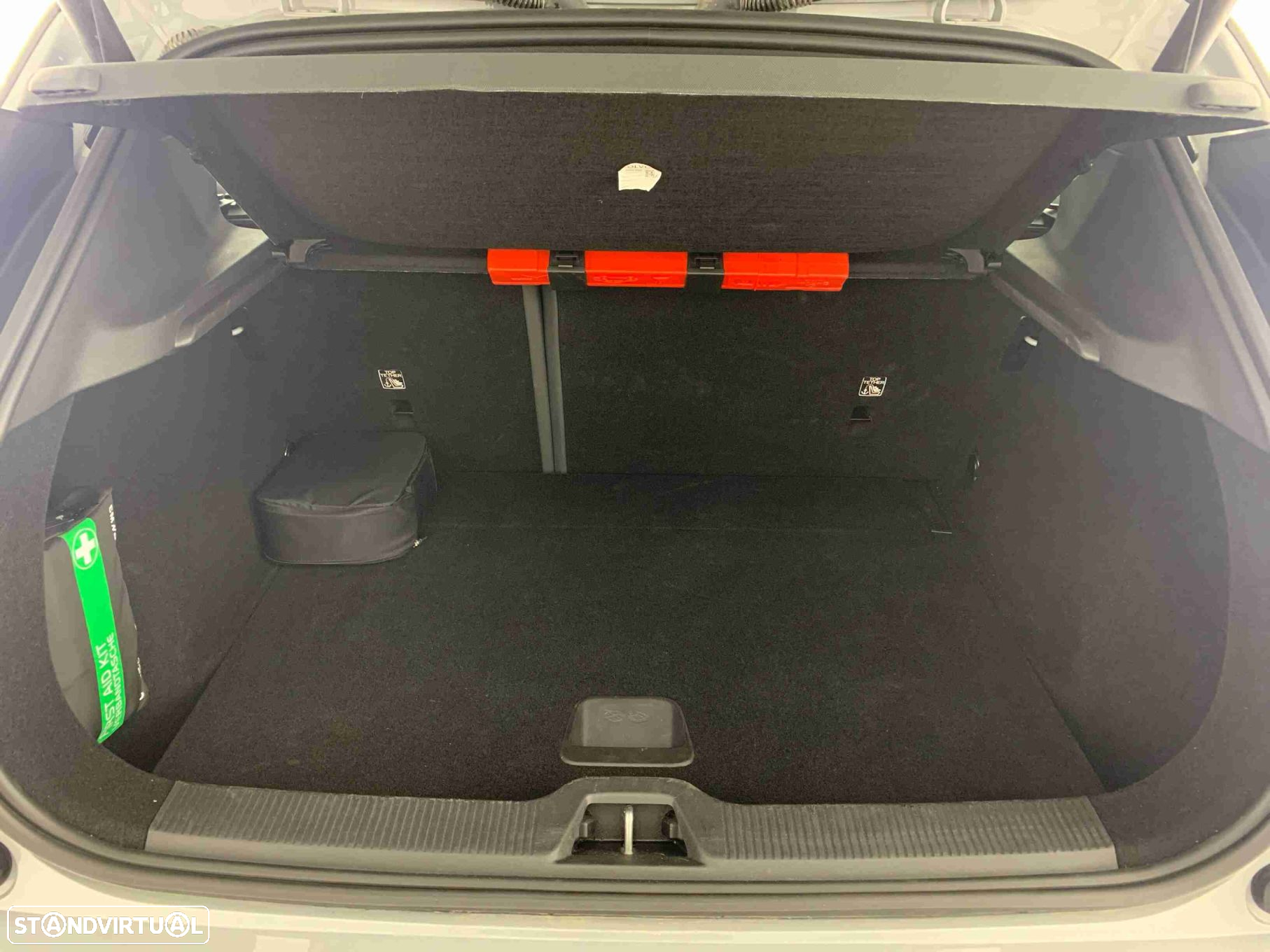 Volvo EX30 69 kWh Single Motor Extended Range Plus - 14