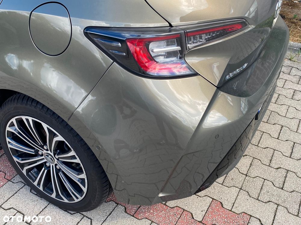 Toyota Corolla 1.8 Hybrid Executive - 12