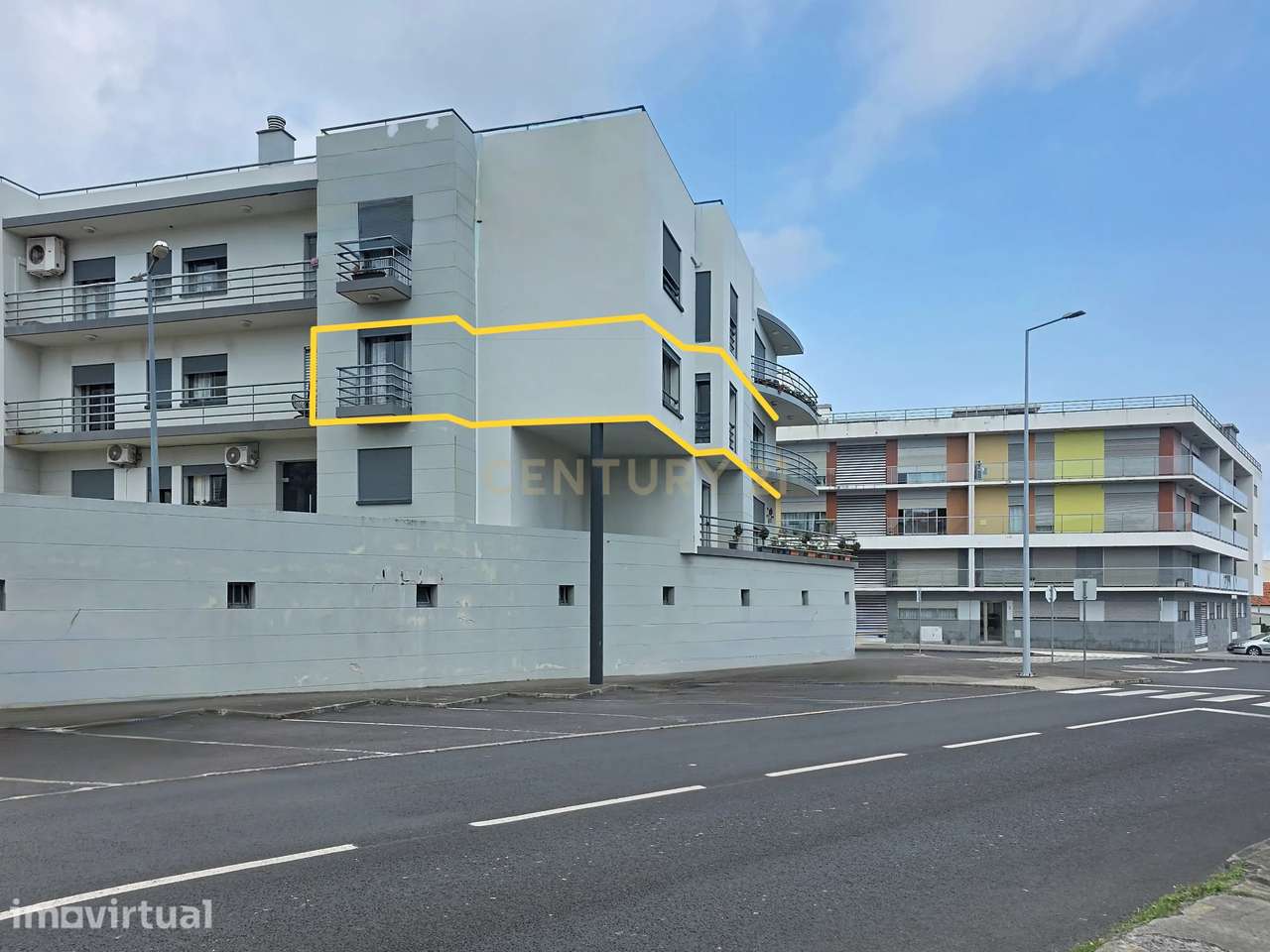 Apartamento T3 no Edifício Mónaco, em Ponta Delgada - Grande imagem: 2/36