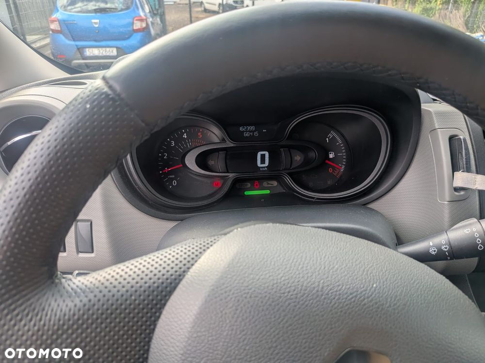 Renault TRAFIC - 10