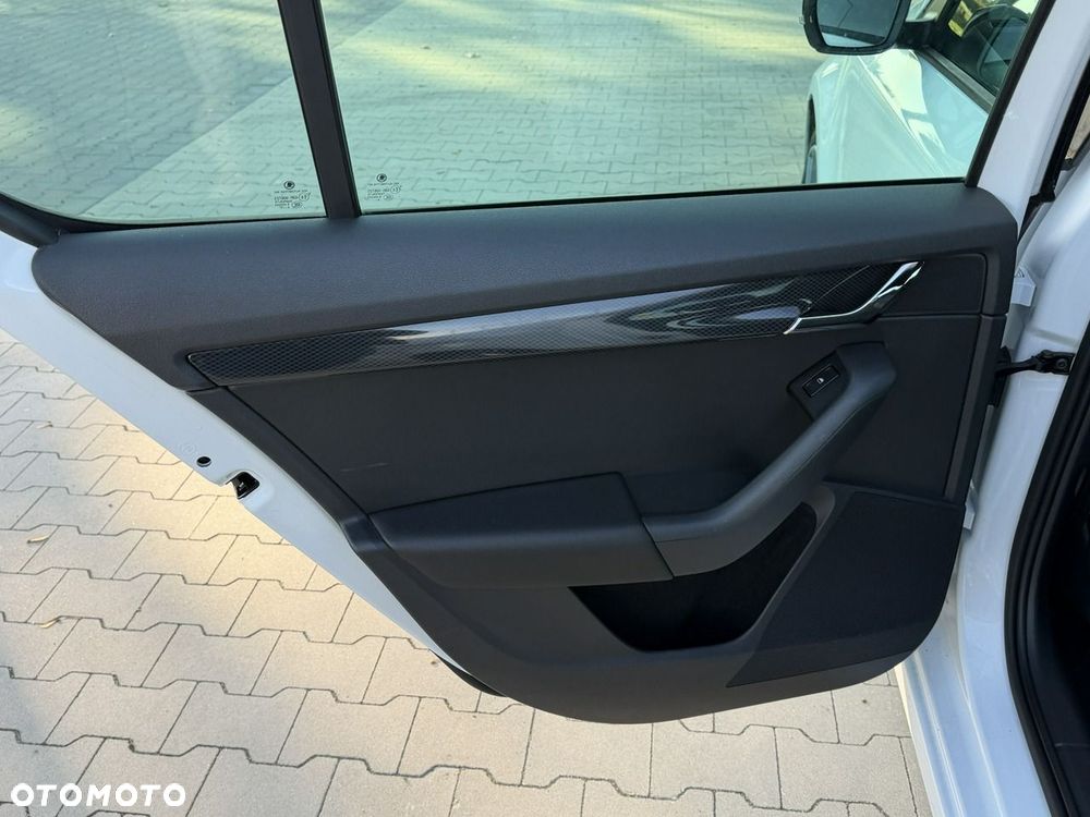 Skoda Octavia 2.0 TDI DSG RS - 30