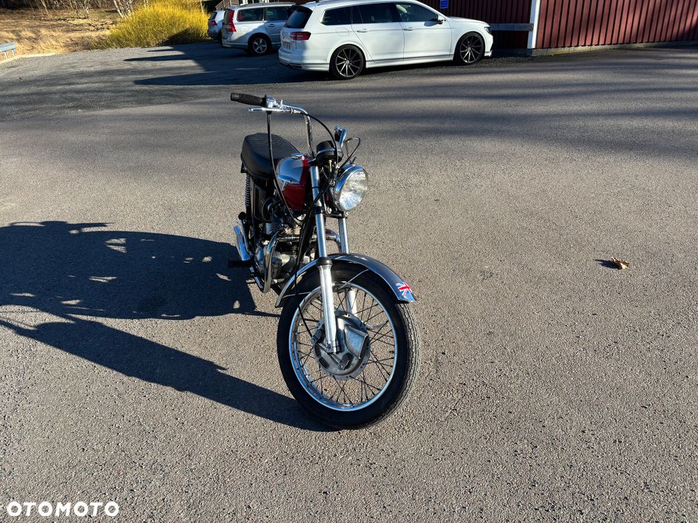 Triumph Bonneville - 13