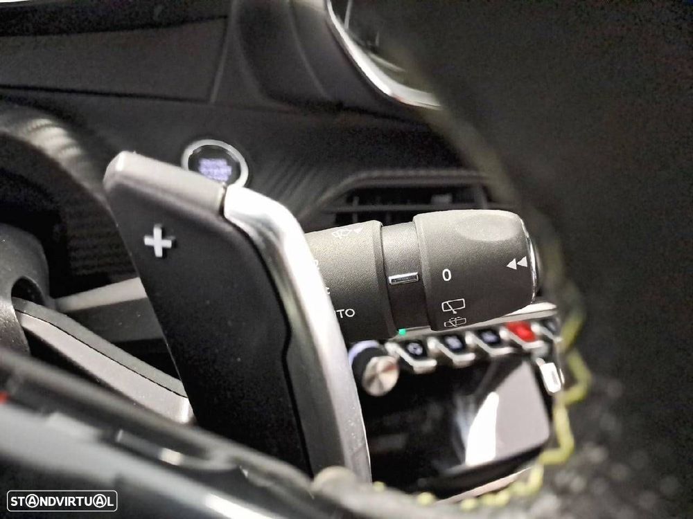 Peugeot 2008 1.2 PureTech GT EAT8 - 15