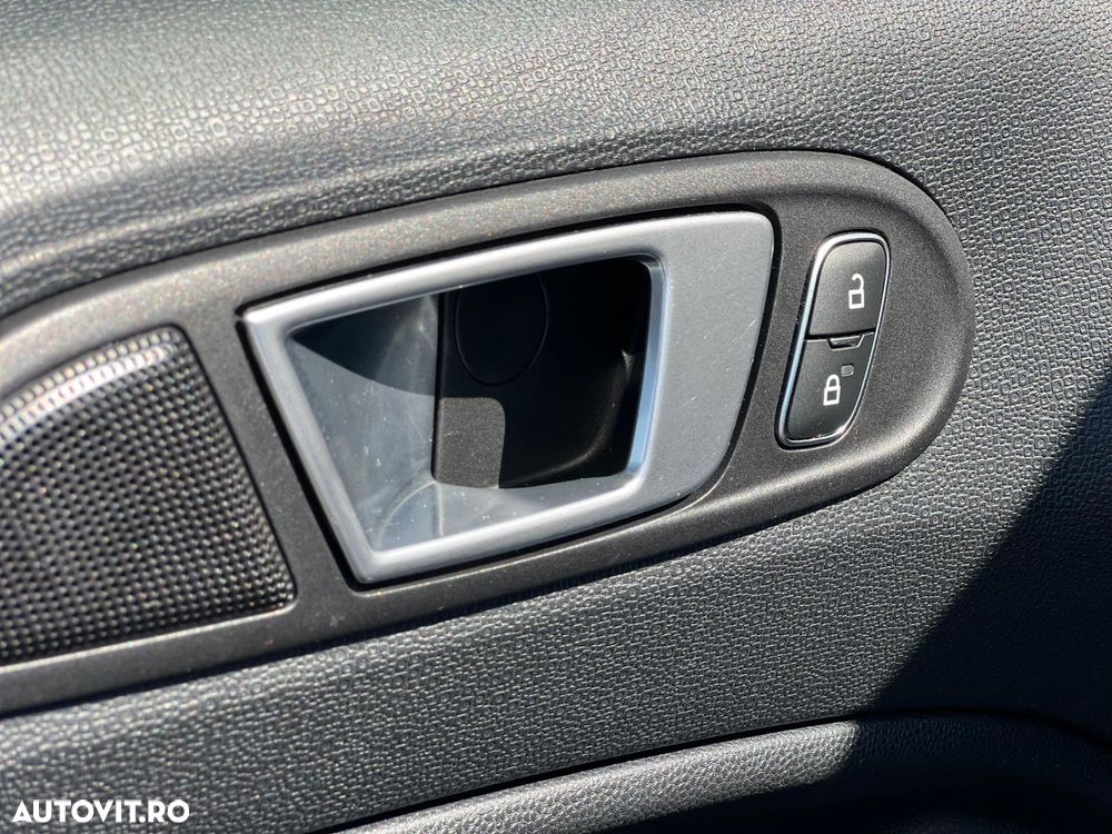 Ford EcoSport - 10