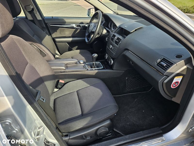 Mercedes-Benz Klasa C - 19