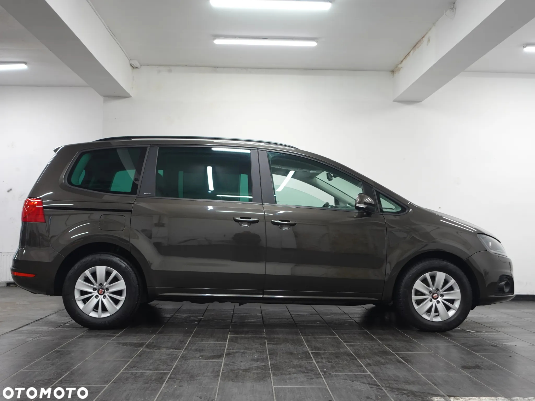 Seat Alhambra 2.0 TDI Ecomotive 4Kids - 10