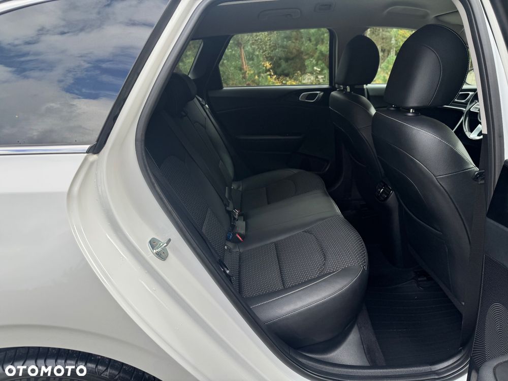 Kia Ceed 1.6 CRDi SCR L Business Line DCT - 29