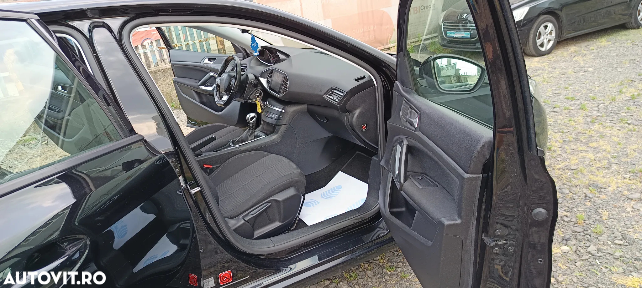 Peugeot 308 125 THP Allure - 21