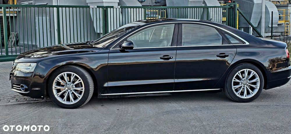 Audi A8 - 8