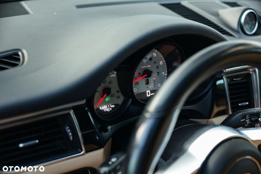 Porsche Macan - 39