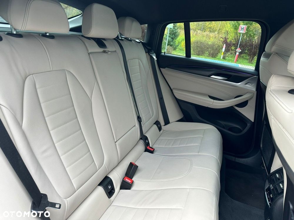 BMW X4 - 27