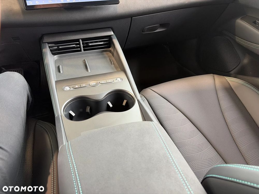 BYD Seal 6 - 11