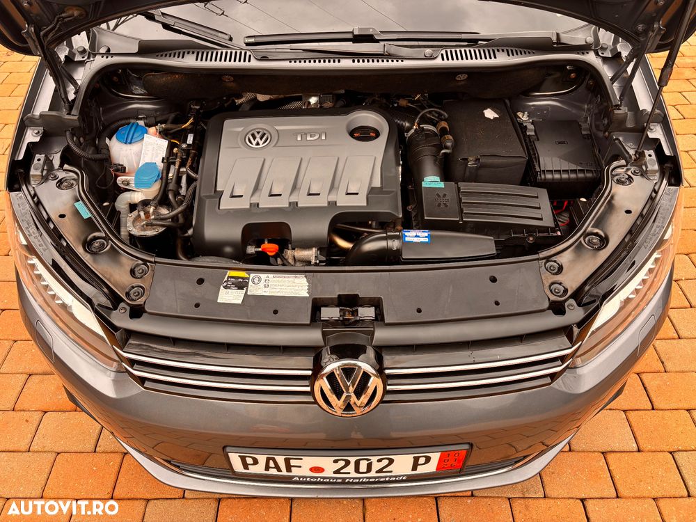 Volkswagen Touran 2.0 TDI DPF Highline - 12