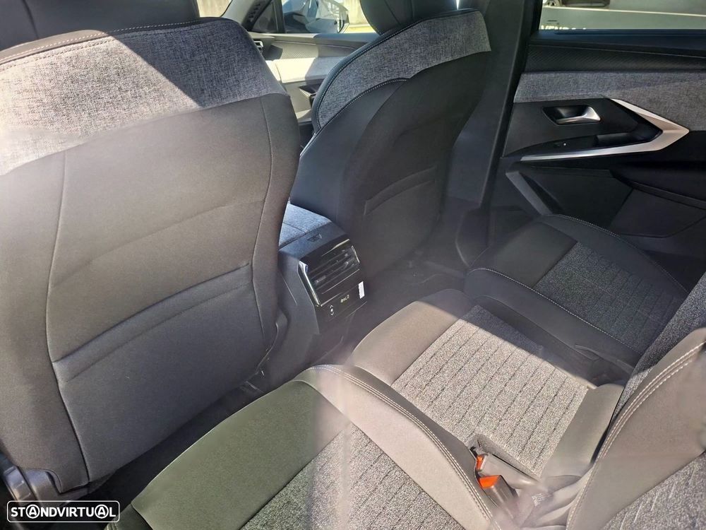 Peugeot E-5008 73 kWh Allure - 13