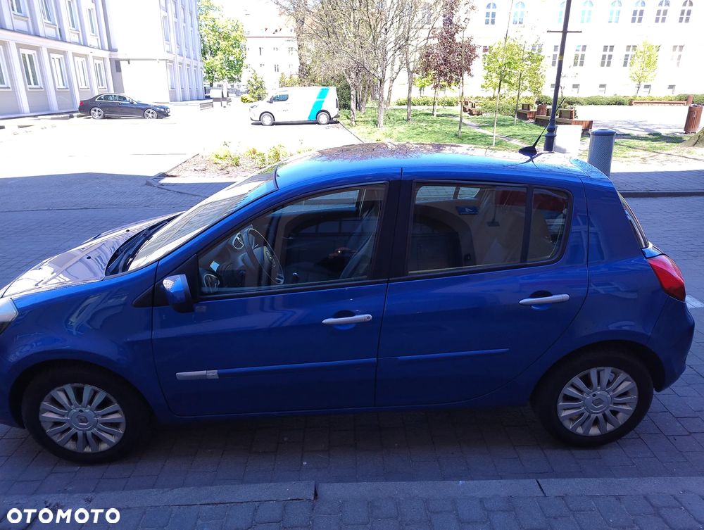 Renault Clio - 1
