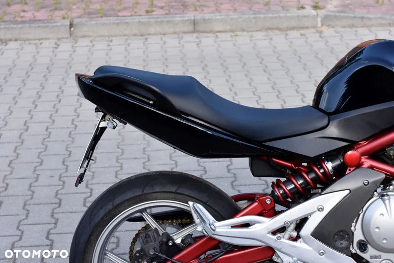 Kawasaki ER - 10
